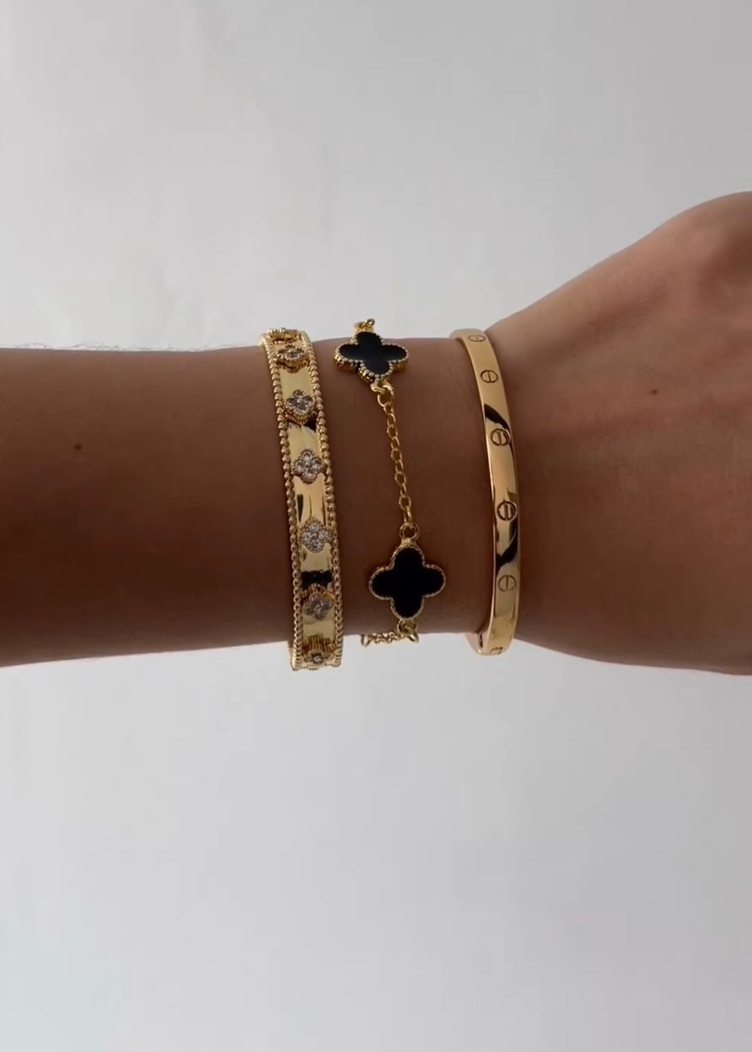 MIX Pulseiras Trevo Preto