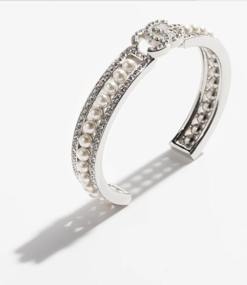 Bracelete Inspiração CN com Pérolas
