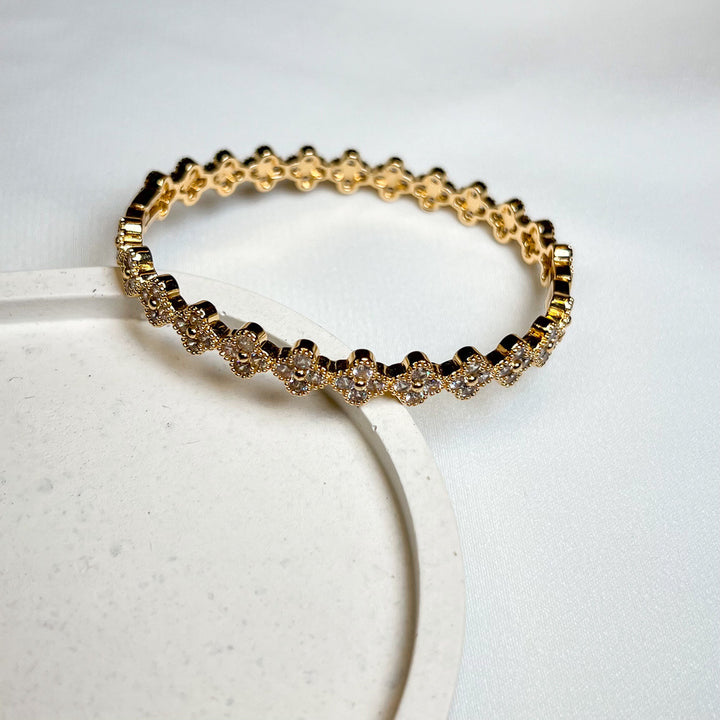 Bracelete Toda em Trevo Cravejado