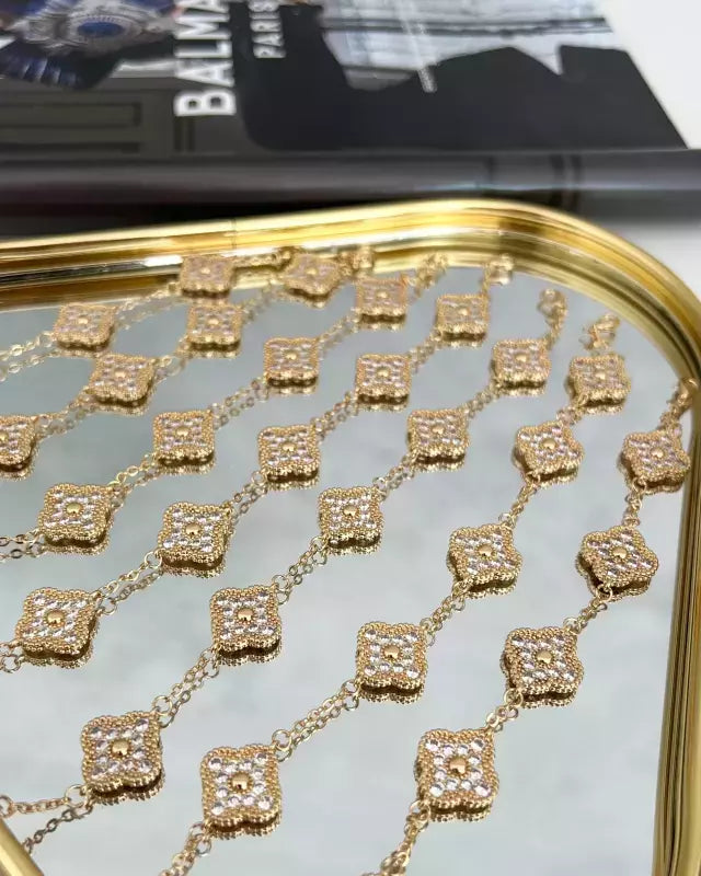 Pulseira Inspiração Van Trevo Cravejado