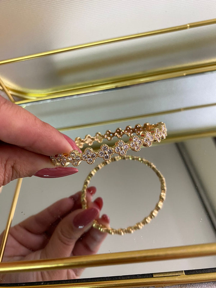 Bracelete Toda em Trevo Cravejado