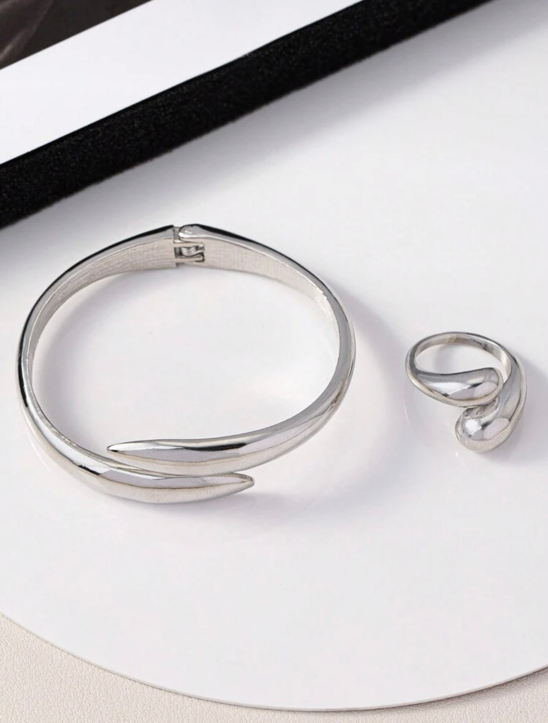 Conjunto Bracelete e Anel Minimalista