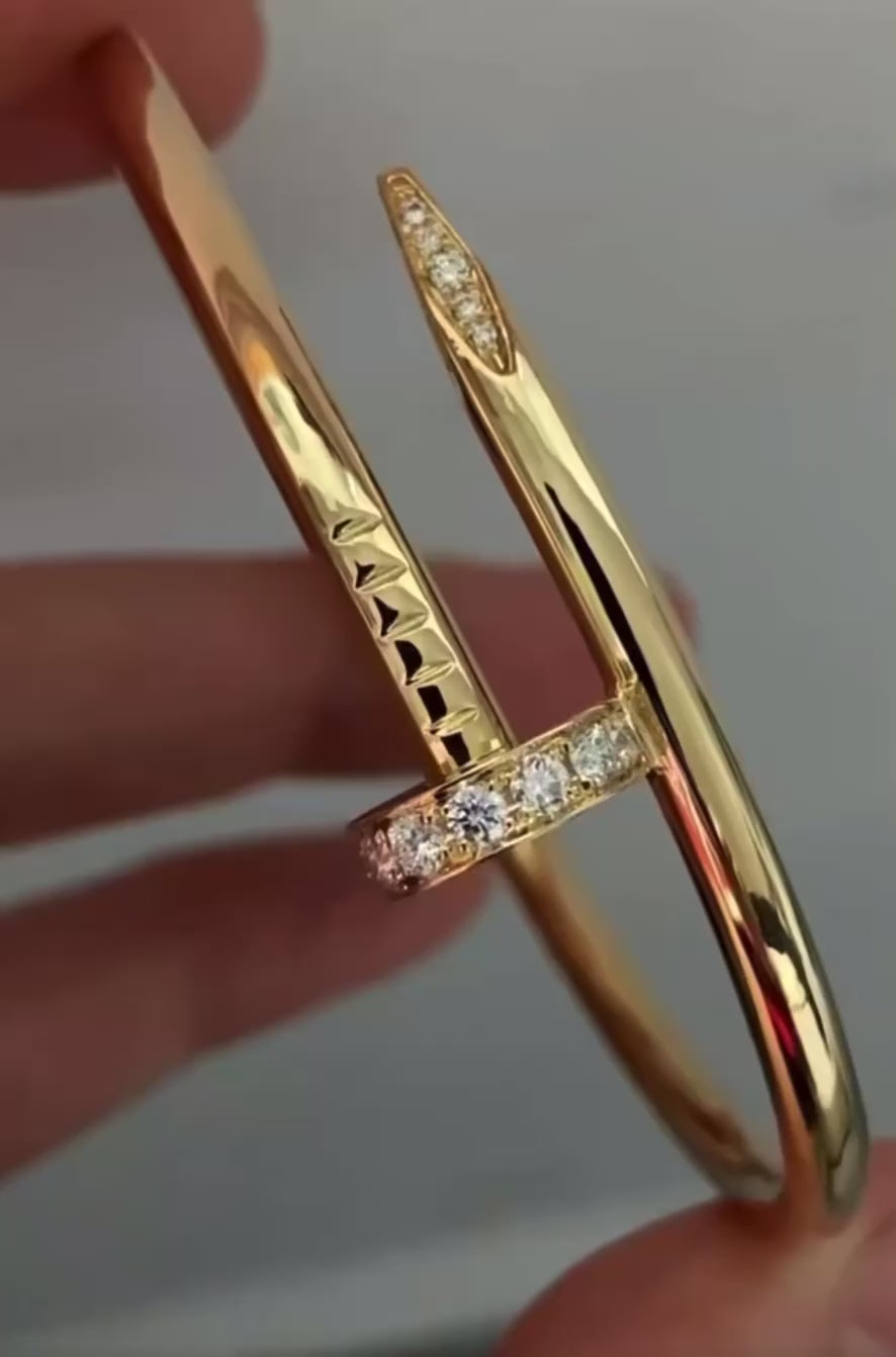 Bracelete Prego Ponta Cravejada Banhado a Ouro 18k
